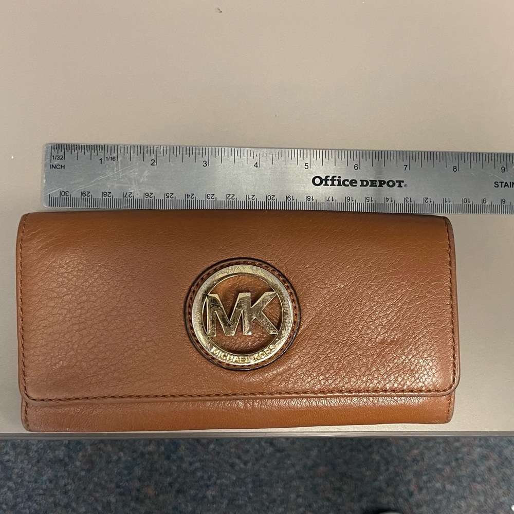 Michael Kors Two-Way Hand Tote and Shoulder Bag - Picture 12 of 12